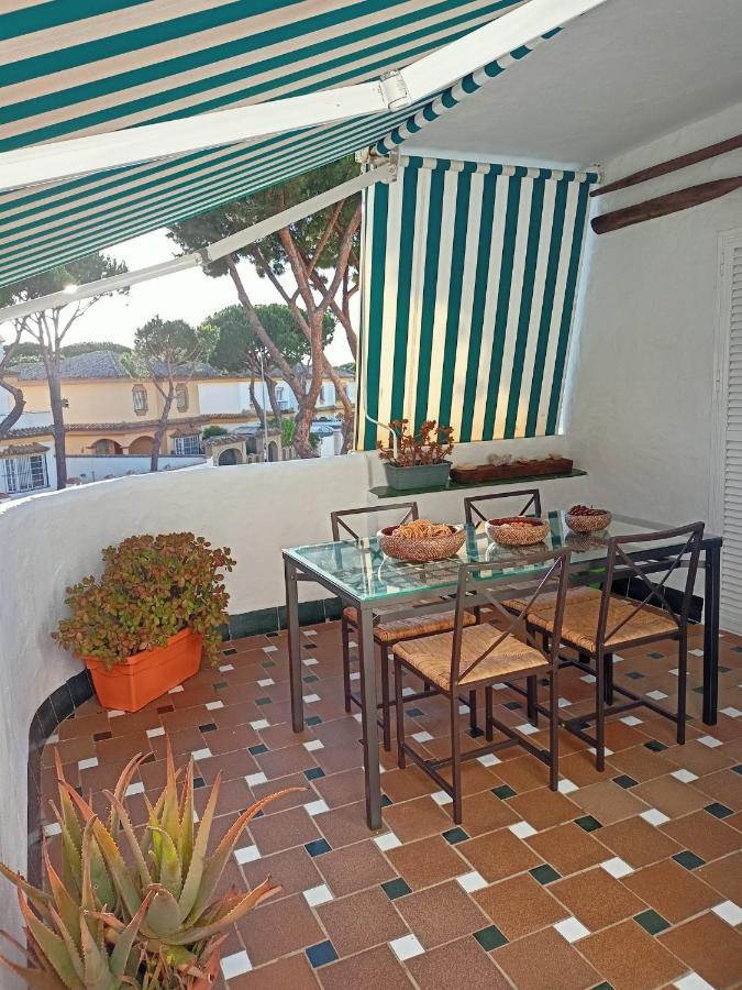 Pueblo Marinero Apartment Novo Sancti Petri Luaran gambar